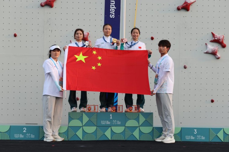 枚银牌, 攀岩选手化, 运会比赛项