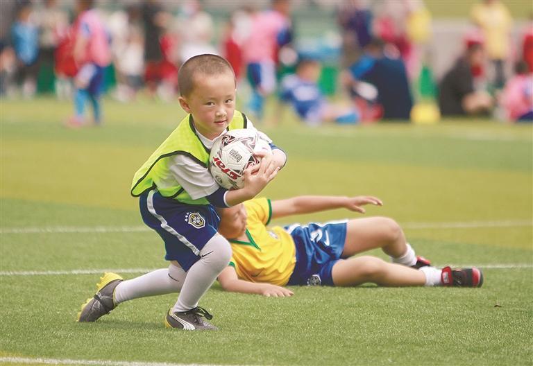 匹克足球场 匹克足球场