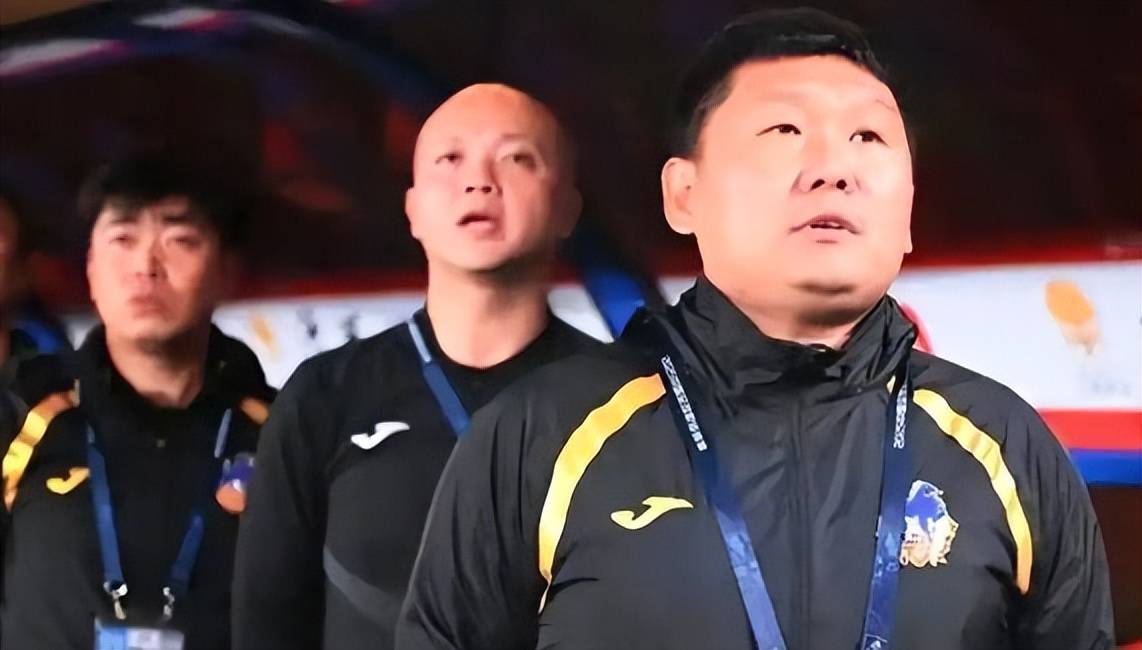 的临场指挥, fa, 值金元足球